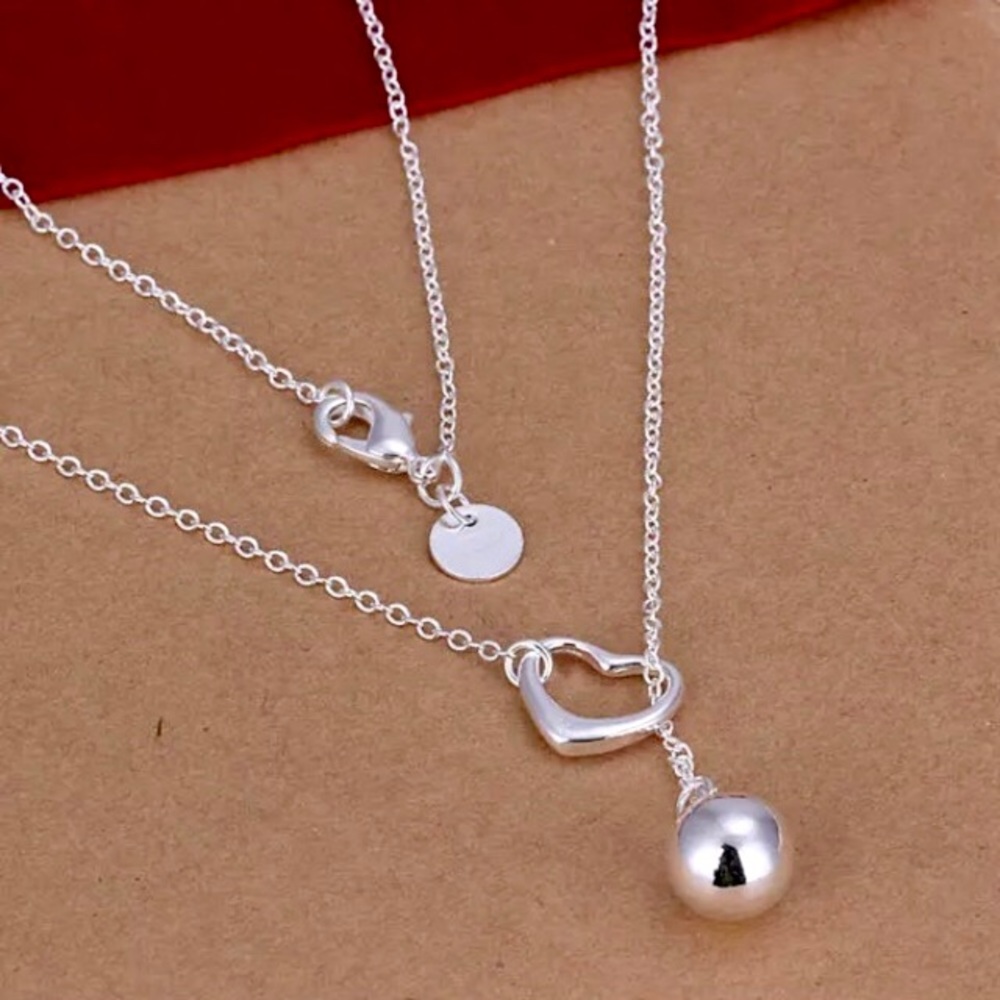 925 Sterling silver plated heart necklace NWOT